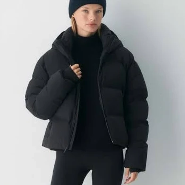 The Super Puff Women's The Super Puff2O Shorty Jacket in Black | XS