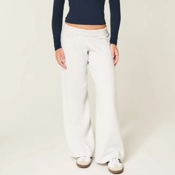 Hollister Women's Class of '26 Baggy Sweatpants