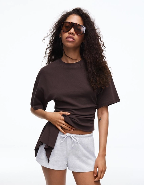 Plush shorts with elastic waist