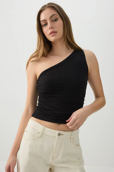 Black / M