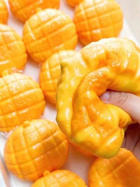 Crunchy Texture Pink/Yellow Extra Large Simulated Pineapple Bun Squishy, Slow Rebound Slow Rising Soft Squeeze Toy, Quiet Stress Relief Sensory Toy, Pineapple Desktop Decor For School & Office - Size Yellow