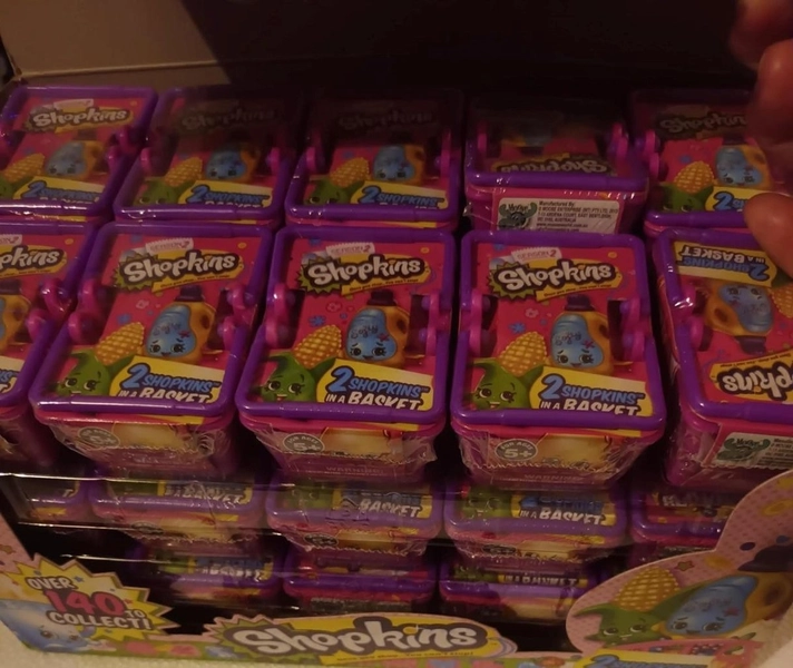 Rare 2013 SHOPKINS SEASON 2  30 blind baskets 60 Shopkins box complete sealed