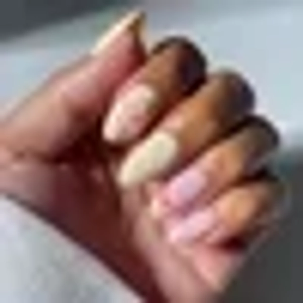 Salon Perfect Artificial Fake Press On Nails, 462 Viral Nail Edit, Yellow Flower, Short Almond, File, Glue and Prep Pad Included, 30 Nails