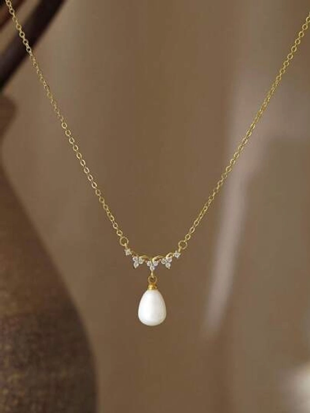 1 Pezzo Collana con pendente in perla finta placcato oro 14K, ciondolo a trifoglio a 3 foglie con zirconia, adatto per donne, ragazze, ufficio, uso quotidiano, matrimonio, un'ottima idea regalo per i propri cari e amici