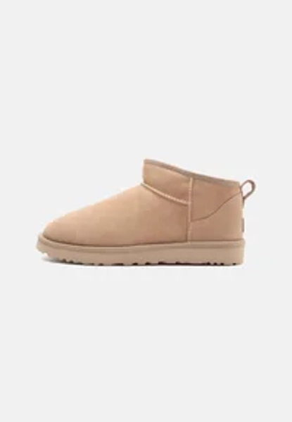 CLASSIC ULTRA MINI - Ankle boots - sand