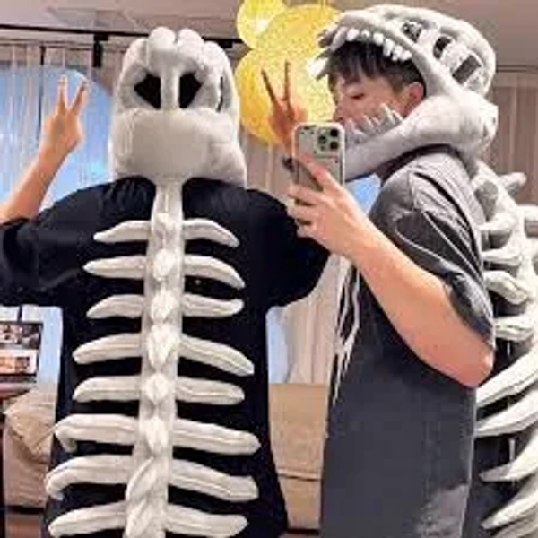 Novelty Dinosaur Skeleton Costume Pillow Wearable Head & Back Bone Decorative Cushion for Cosplay Halloween Party Props Soft Plush Material 75cm/