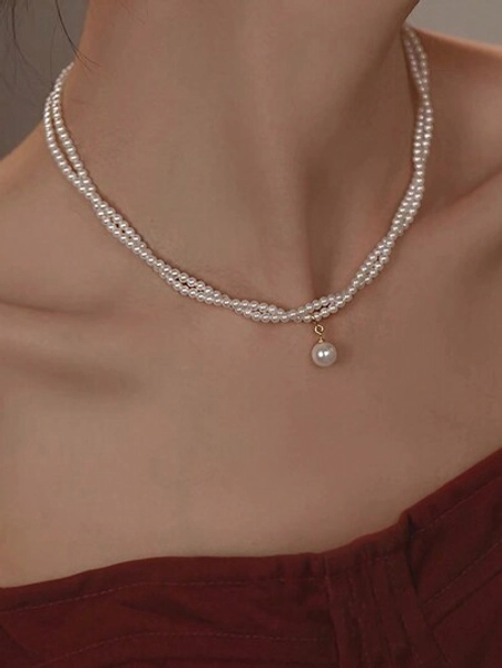 1 pezzo Collana vintage a doppio strato di perle per le donne, design unico e catena semplice di lusso per la clavicola