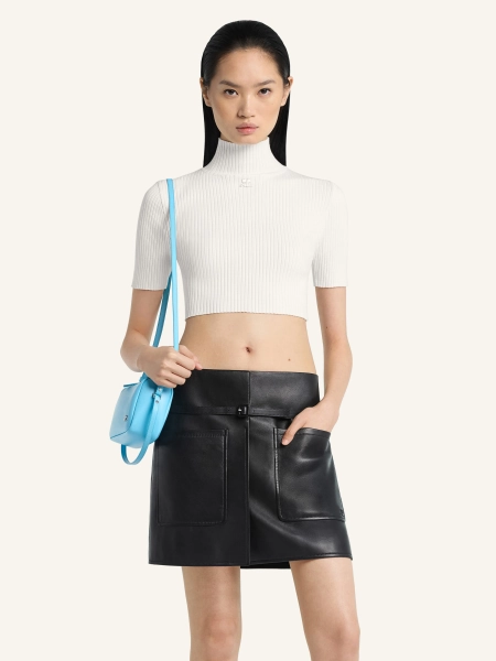 CROP TOP EN MAILLE CÔTELÉE