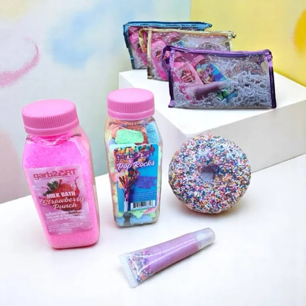 Garb2Art Strawberry Gift Set