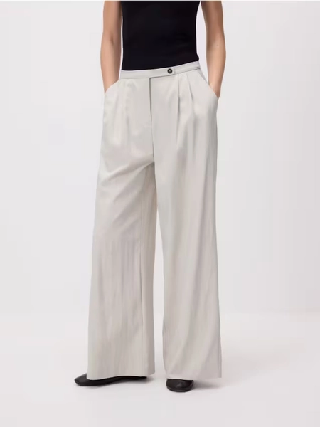 Wide leg trousers