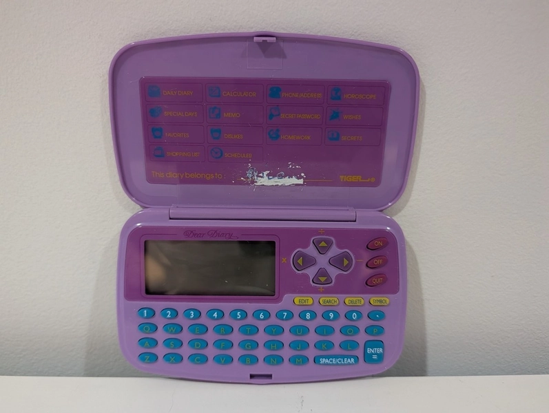 Tiger Electronics "Dear Diary" electronic organizer Vintage Purple Pink Works