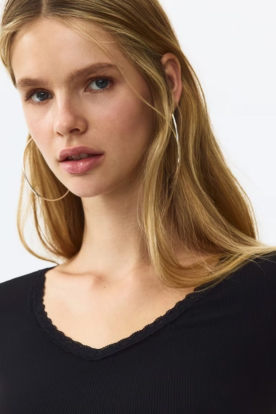 Lace-Trimmed Viscose Top - Black