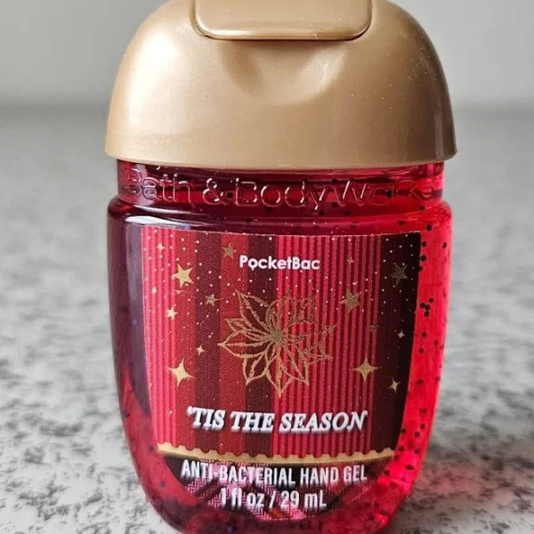 Bath & Body Works 'Tis The Season Pocketbac Hand Sanitizer