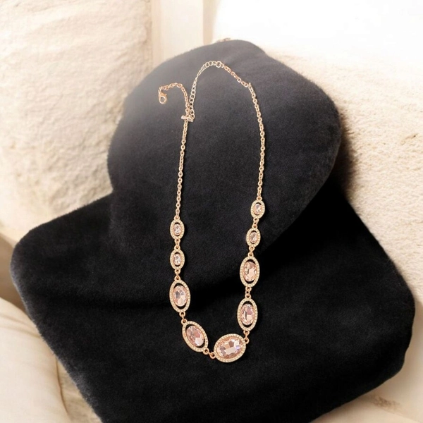Modern VINTAGE Diamante/Pink Crystal  Necklace Rose Gold Tone Sparkly Pretty.