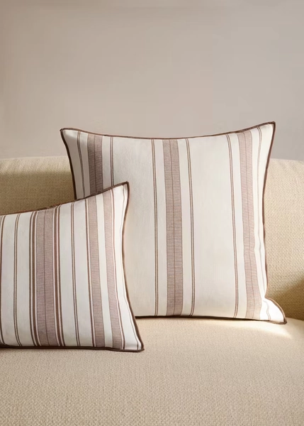 Cushion cover with stripe design and overlock finish 50x50 cm - Home | MANGO United Kingdom