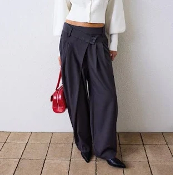 Bershka Pantalon habillé à taille croisée Femme