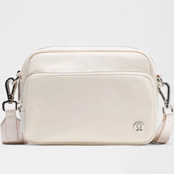 lululemon Everywhere Crossbody Bag 2L Metal Hardware - Size One - Size | White