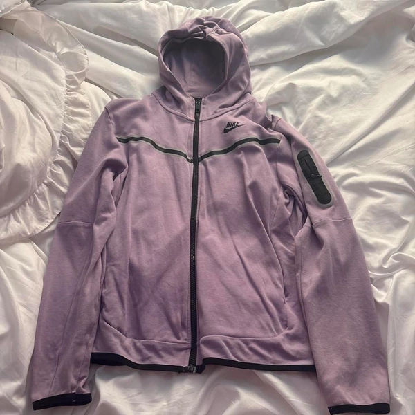 Nike Tech Fleece purple jacket #fleece #athleisure