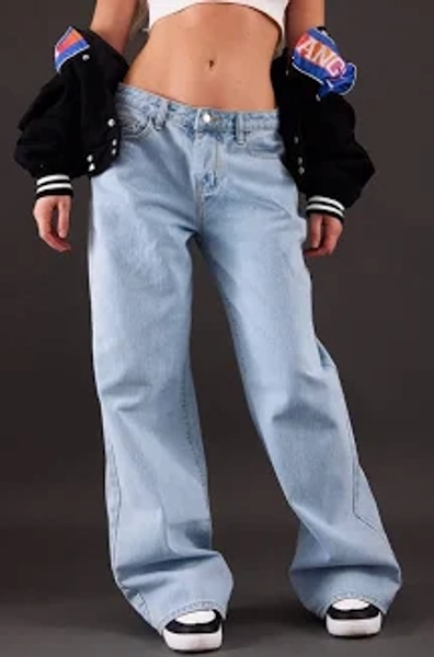 Women's Light Blue Wash Low Rise Wide Leg Jeans | Size: 16