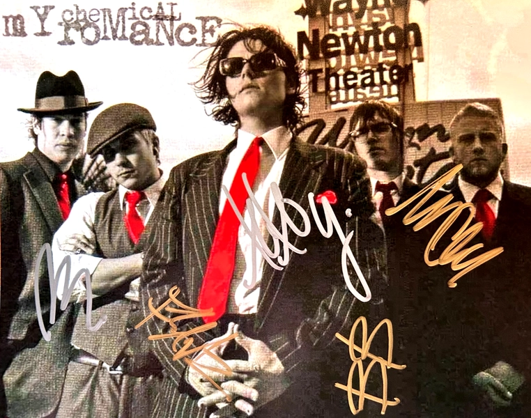 MY CHEMICAL ROMANCE Signed Autograph (Gerard Way) 8x10" Authentic Original + COA