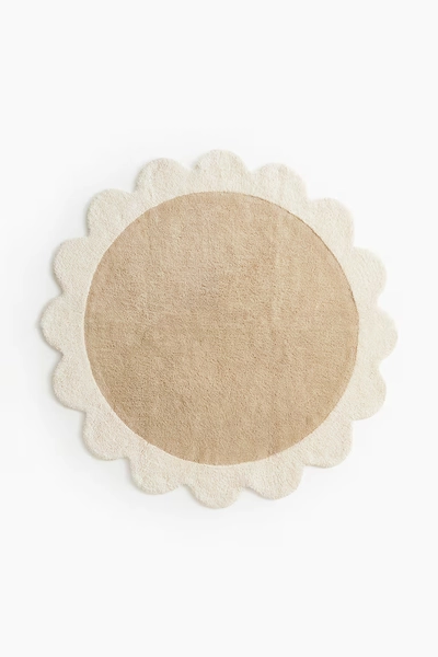 Flower-Shaped Cotton Rug - Beige/flower