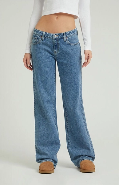 Zoe Low Rise Girlfriend Jeans Medium Wash
