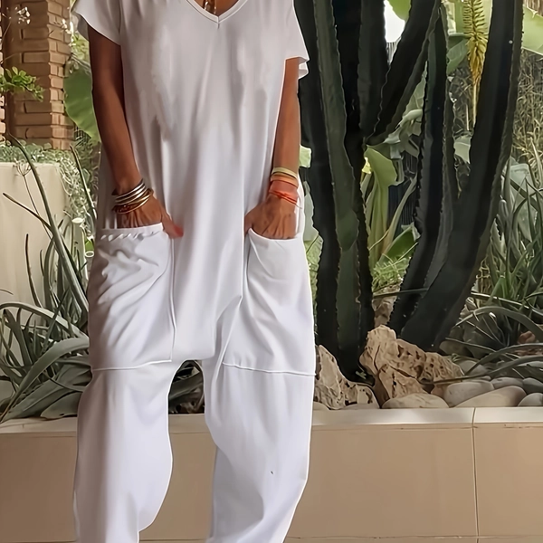 Women's Solid Color Casual Baggy Pocket Romper. Women's Solid Color Casual Baggy Pocket Romper