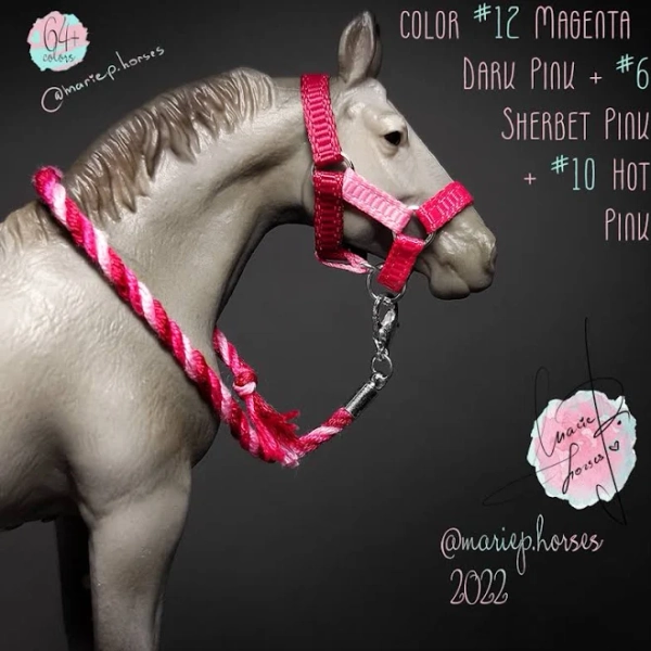 Schleich Tricolor Halter & Lead Rope Set