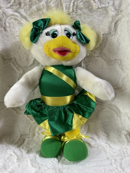 Vintage 1996 Chuck E Cheese Helen Henny Cheerleader 14” Plush ShowBiz Pizza Time