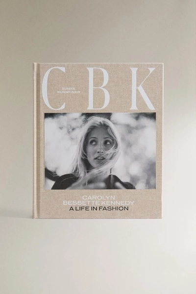 LIVRE CAROLYN BESSETTE KENNEDY