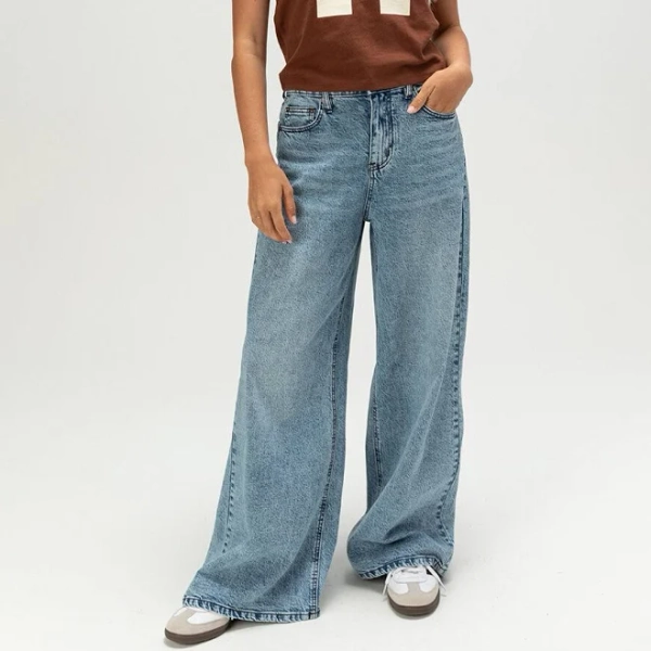 RSQ Womens Low Rise Elastic Waistband Extreme Baggy Jeans - Medium Wash - Size: Large