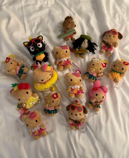 Hawaii Exclusive Hello Kitty and Friends Plush/Keychain – 4” & 6”