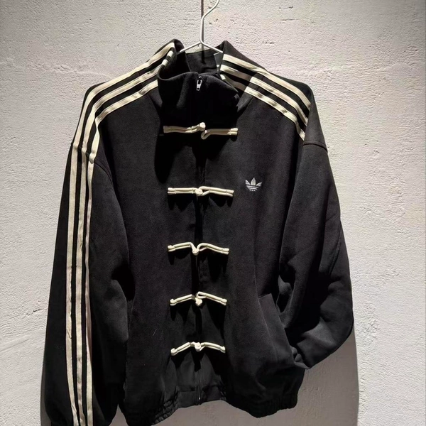 Adidas black and white track jacket #adidas #tracksuit