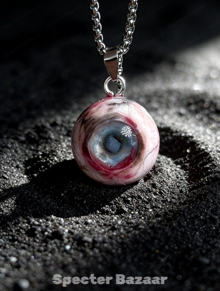 Realistic Zombie Eyeball Necklace, Gothic Resin Pendant with Stainless Steel Chain, Horror Jewelry for Halloween Cosplay