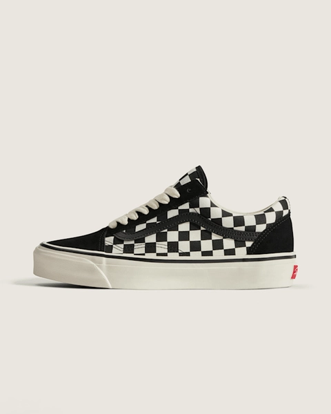 Premium Old Skool Checkerboard Shoe in Black / White| Vans US