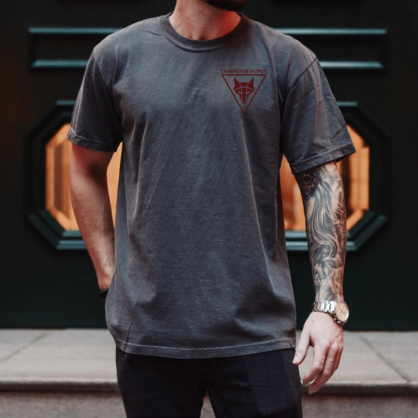 Howler Embroidered Shirt, Howler Shirt, Red Rising Shirt, Omnis Vir Lupus, Hail Libertas Hail Reaper, Red Rising Merch, Red Rising