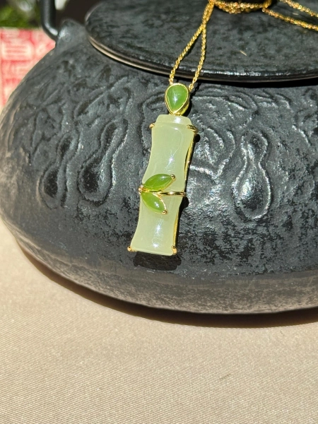 S925 Silver Natural Green Jade Bamboo &  Swan Necklace
