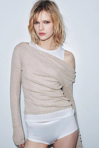 ASYMMETRIC LAYERED-EFFECT T-SHIRT