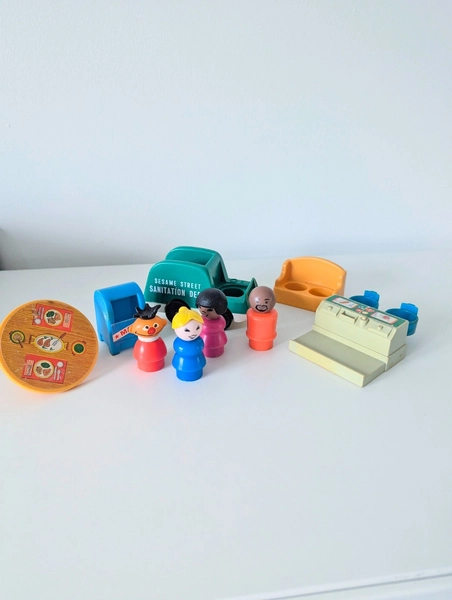 Rare Vintage 1970s FISHER PRICE LITTLE PEOPLE Sesame Street Figures
