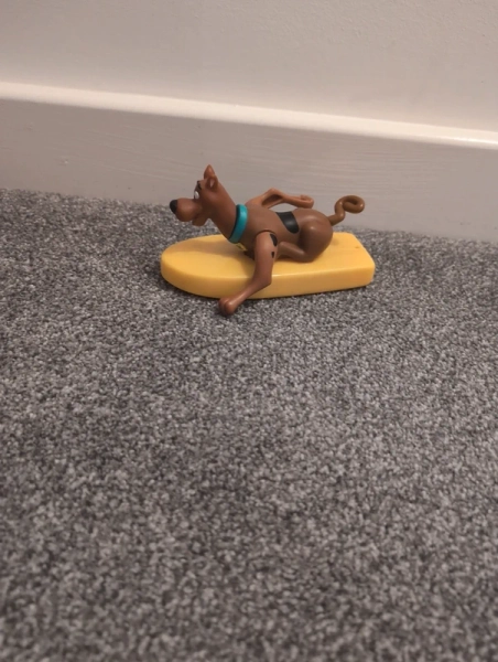Wind up swinging scooby doo
