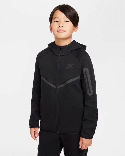 Black Nike tech