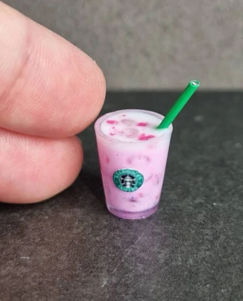 Miniature handmade blackberries frappuccino/miniaturefood/tiny/mini/for dolls/dollhouse/Fashion Royalty/Momoko//Poppy Parker/FR2/love