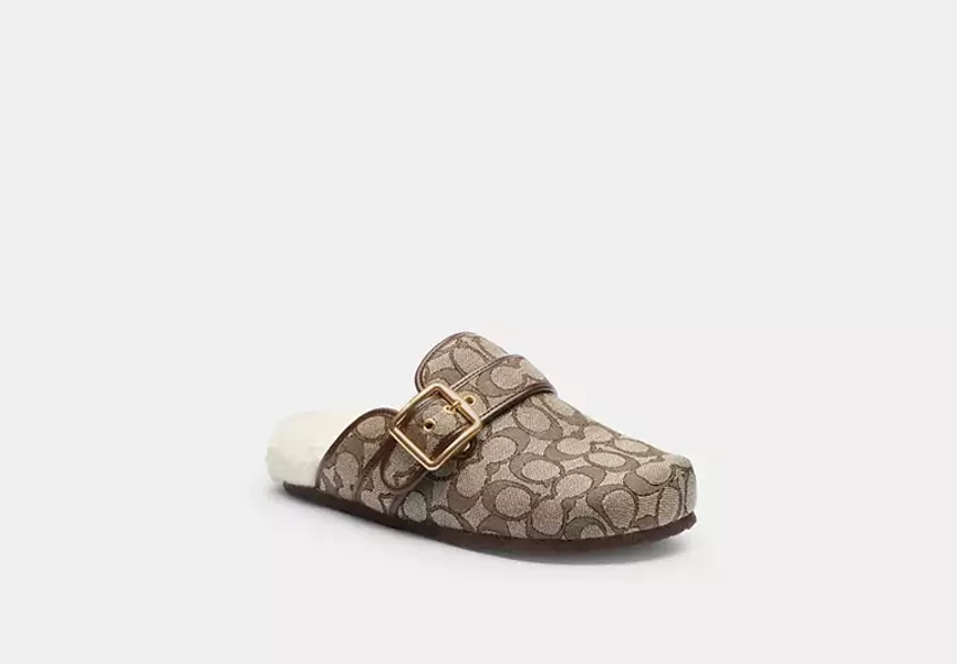 Oak/Maple Ashton Clog In Signature Jacquard