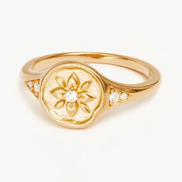 Charlotte Live in Love Ring