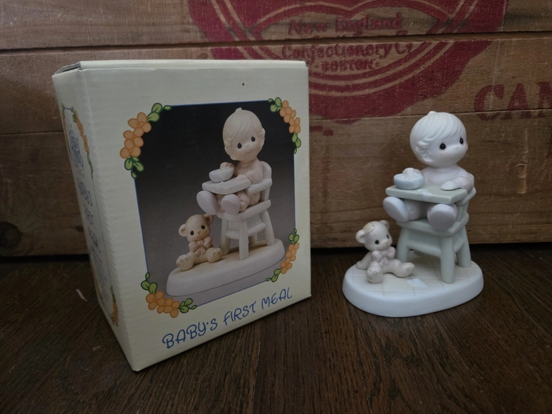 Precious Moments Baby's First Meal 524077 Baby's First Series Year 1991