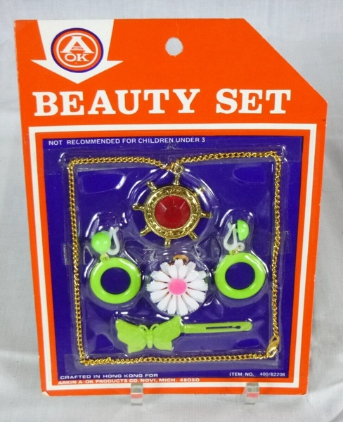 NOS Vtg 70s A-OK Toys Beauty Set Children's MOD Jewelry SEALED! Hong Kong