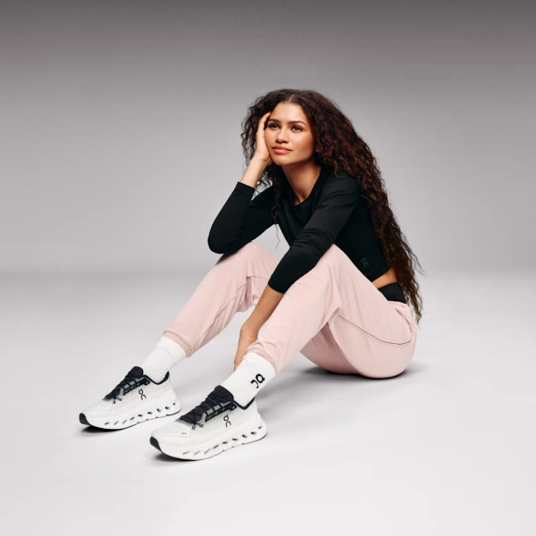 The Cloudtilt: Cushioned Lightweight All-Day Women’s Shoe