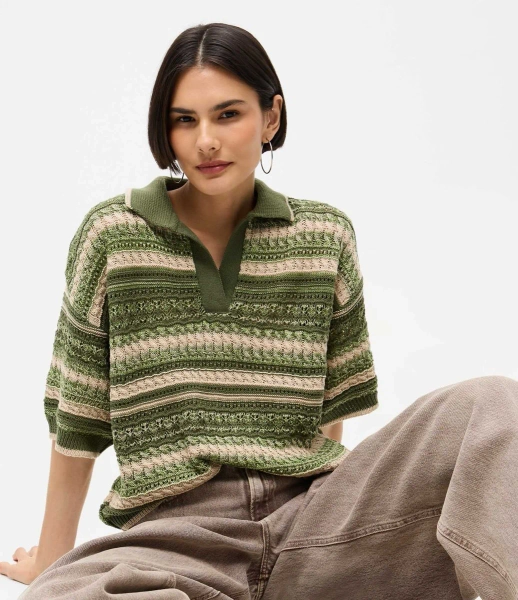Camiseta Oversized em Tricô Listrado com Gola Polo Verde