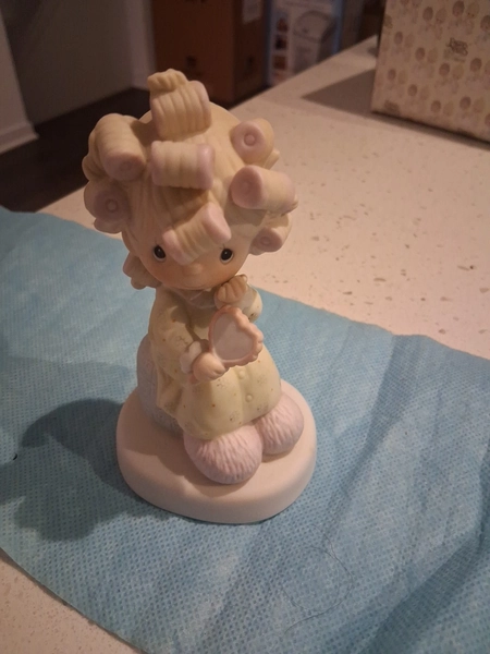Jonathan David Precious Moments "Smile God Loves You" FigurinePM-821 -No Box