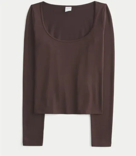 Soft Seamless Fabric Scoop Top